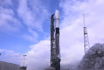 SpaceX запустила ракету-носитель с более чем 140 спутниками